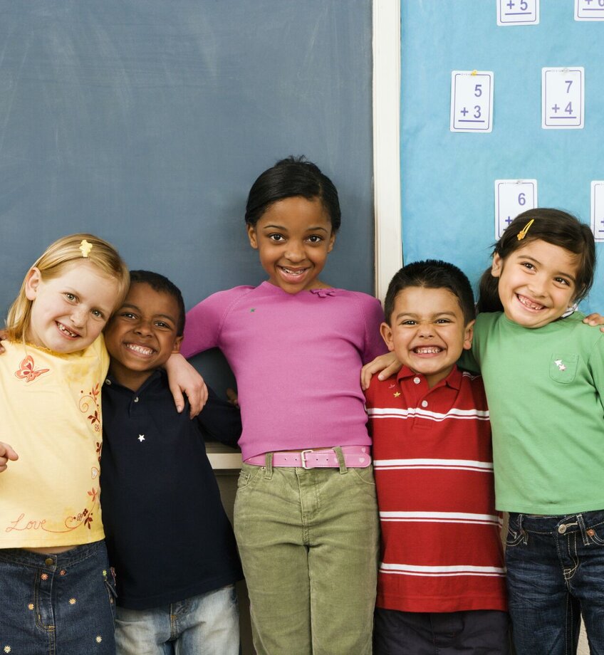 Kinderen voor schoolbord
