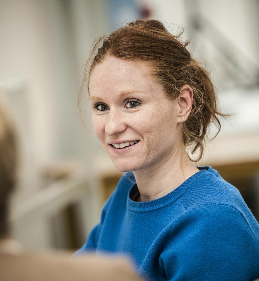 Vrouw in gesprek