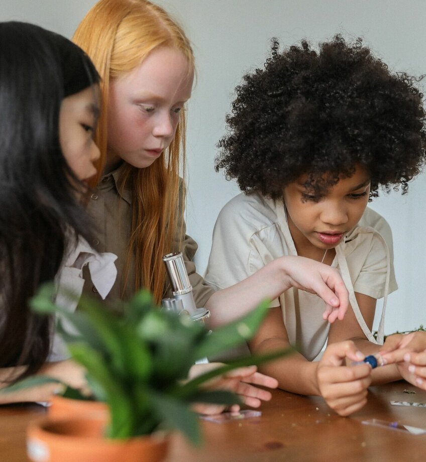 Kinderen planten wetenschapscommunicatie