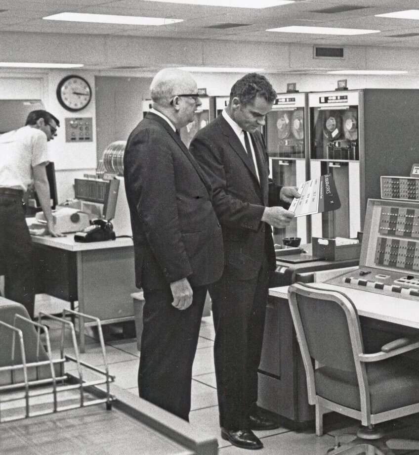 Medical_Center_IBM_7904_mainframe_ca_1969_SAD3.jpg