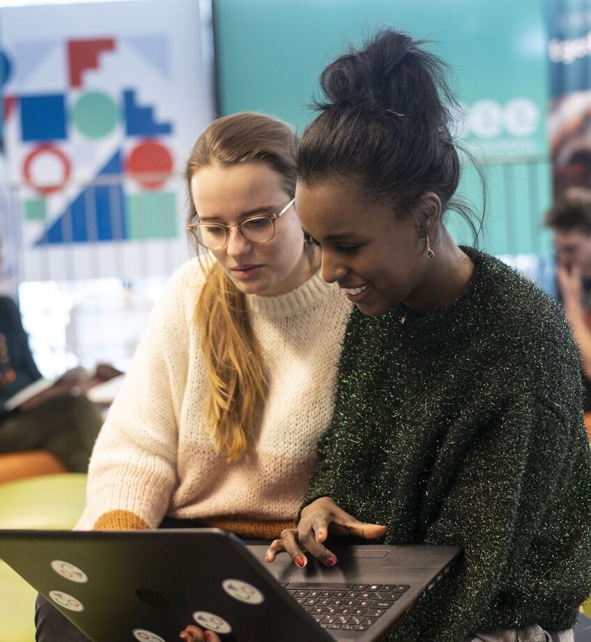 Studenten met laptop Brussel