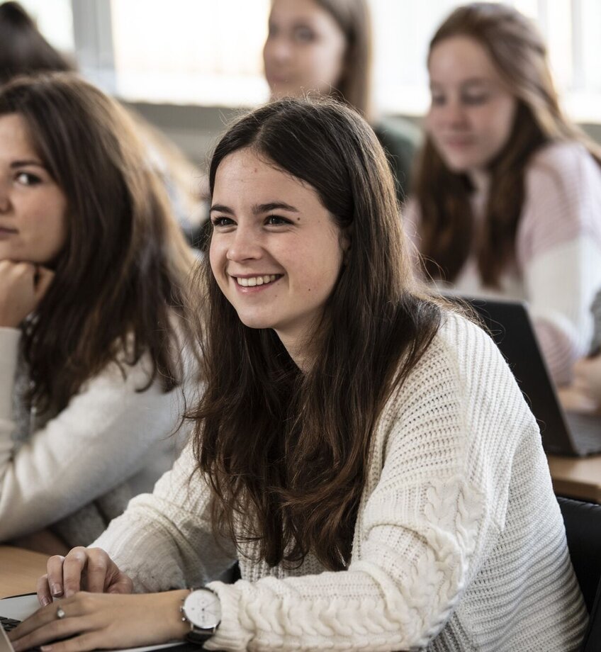 Studenten op de campus