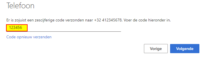 Afbeelding die meldt dat een SMS verzonden werd naar een bepaald GSM-nummer. Er wordt gevraagd om de code in te vullen in het veld eronder.