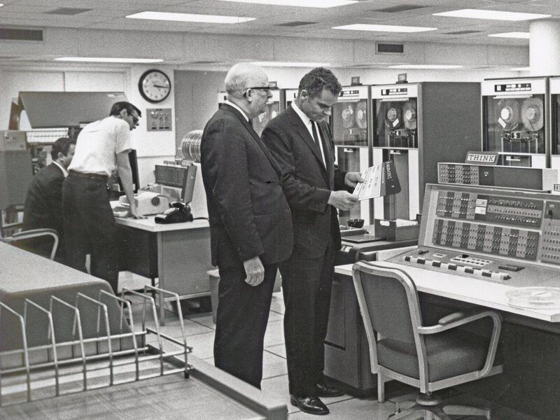 Medical_Center_IBM_7904_mainframe_ca_1969_SAD3.jpg