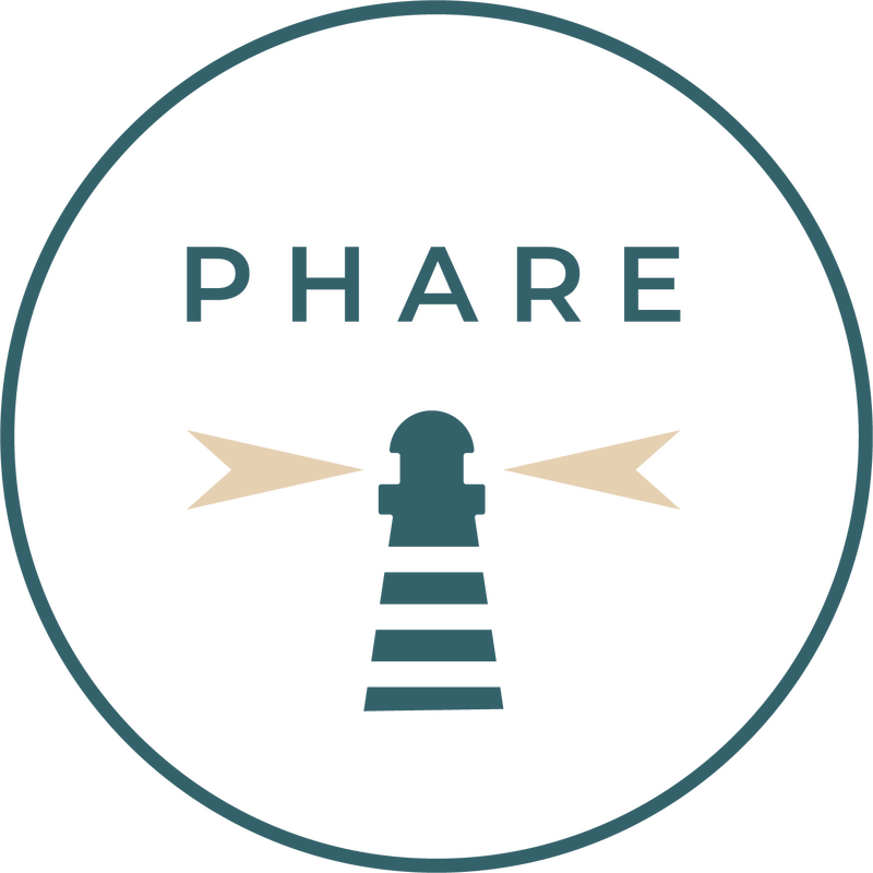 Logo van het PHARE project vertoont een vuurtoren