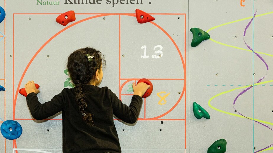 STEM speeltuin wiskunde klimmuur