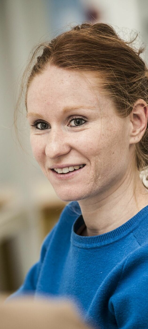 Vrouw in gesprek