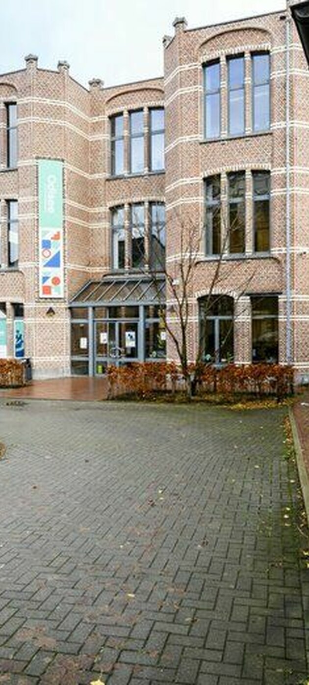 Campus Schaarbeek ingang